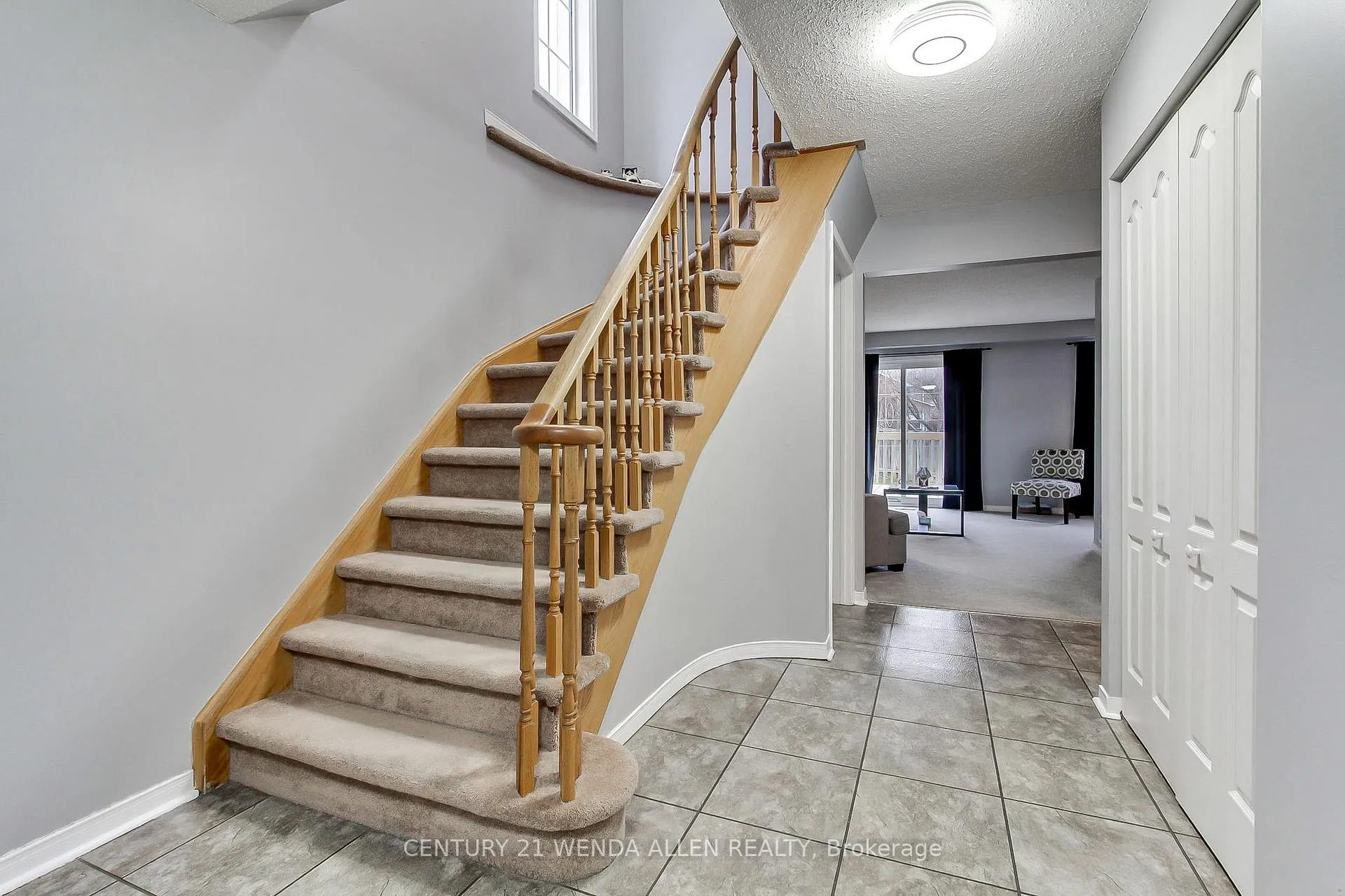 Photo 5 of 44 Bashford Road, Ajax, South West — HOMEH