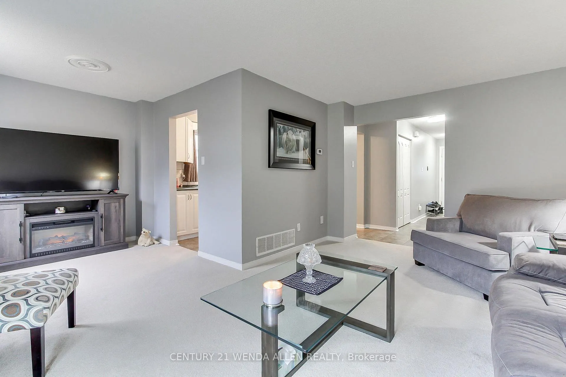 Photo 9 of 44 Bashford Road, Ajax, South West — HOMEH