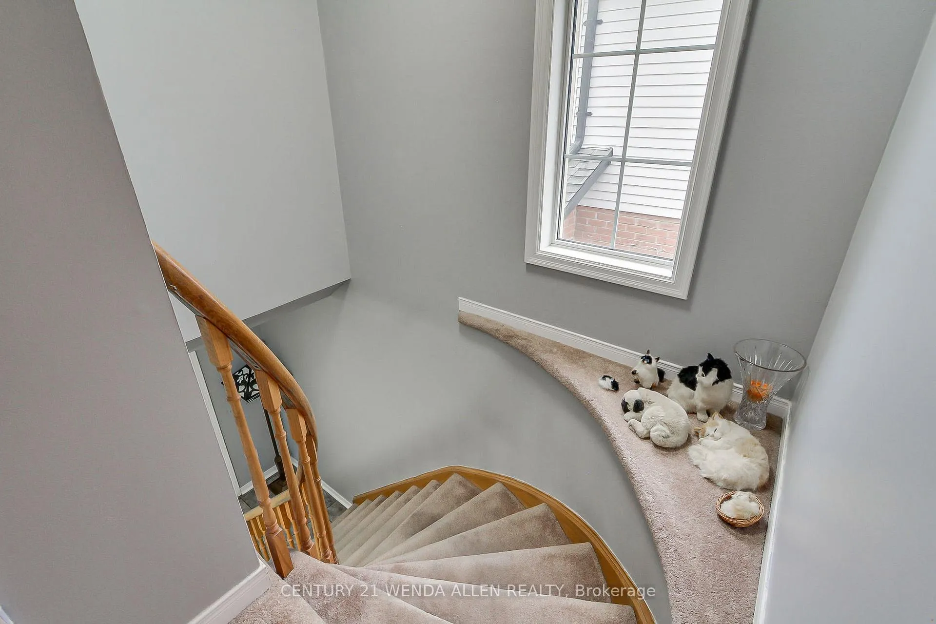Photo 16 of 44 Bashford Road, Ajax, South West — HOMEH