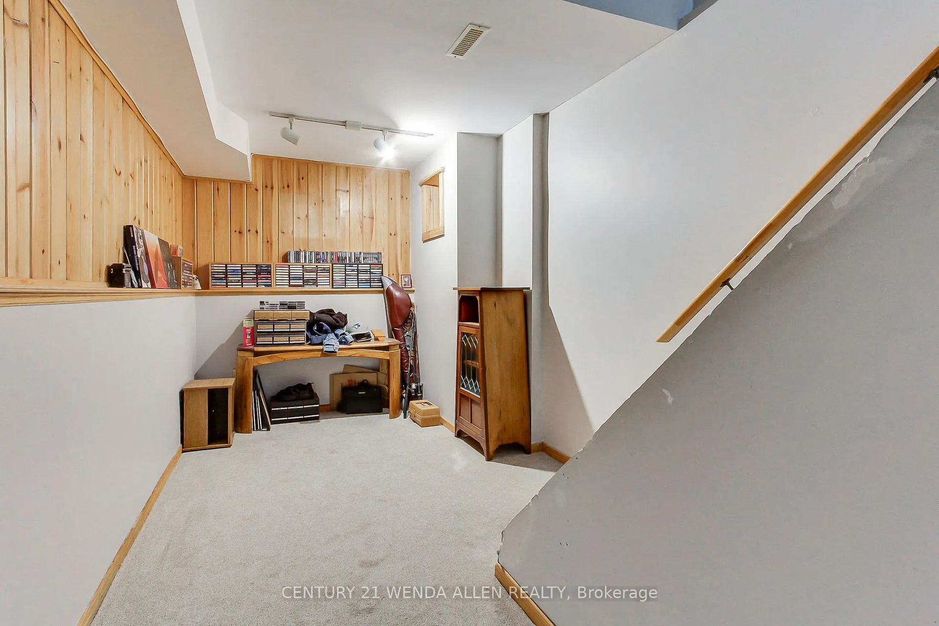 Photo 24 of 44 Bashford Road, Ajax, South West — HOMEH
