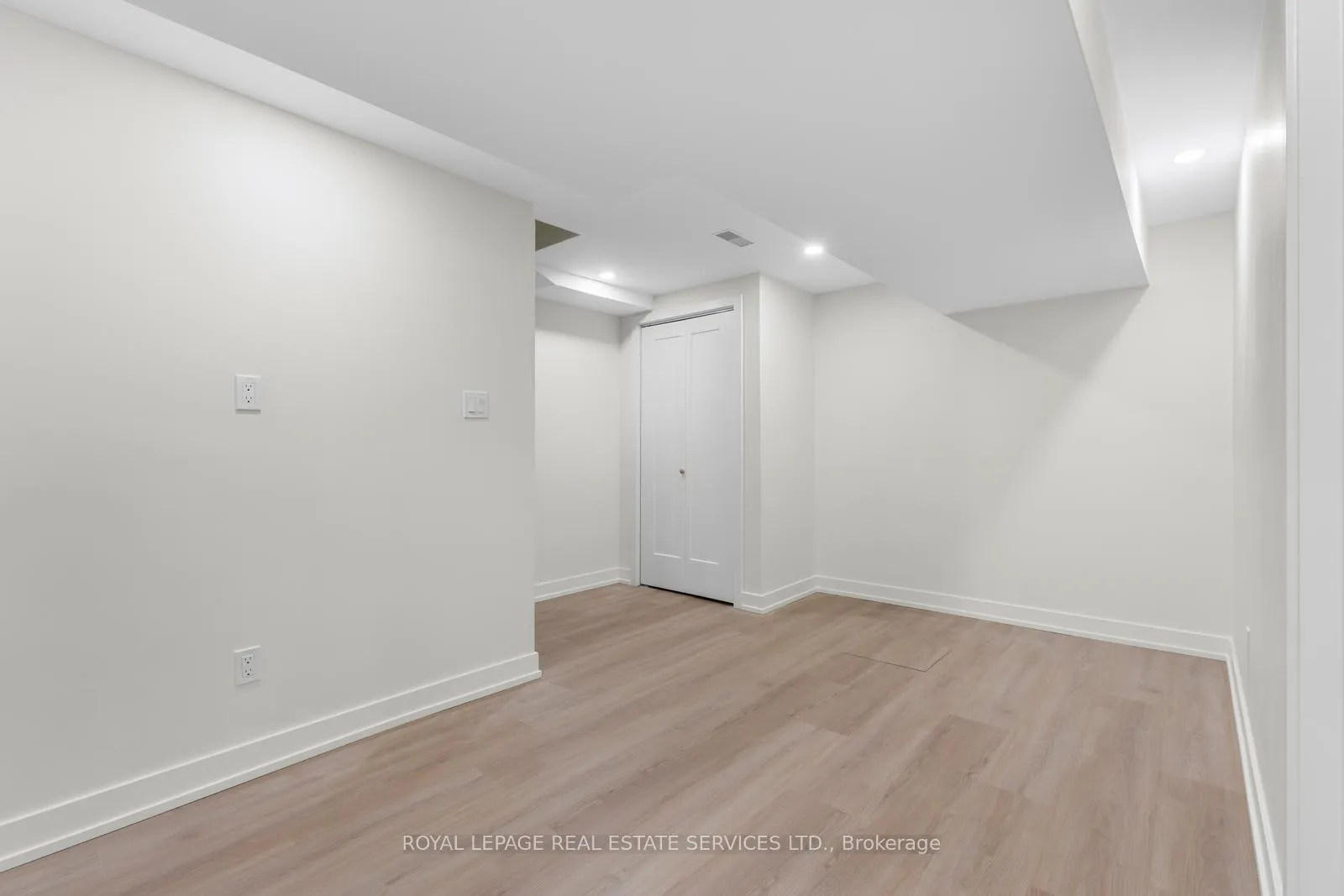 Photo 9 of Unit Lower, 1129 Mount Pleasant Road, Toronto, Mount Pleasant East — HOMEH