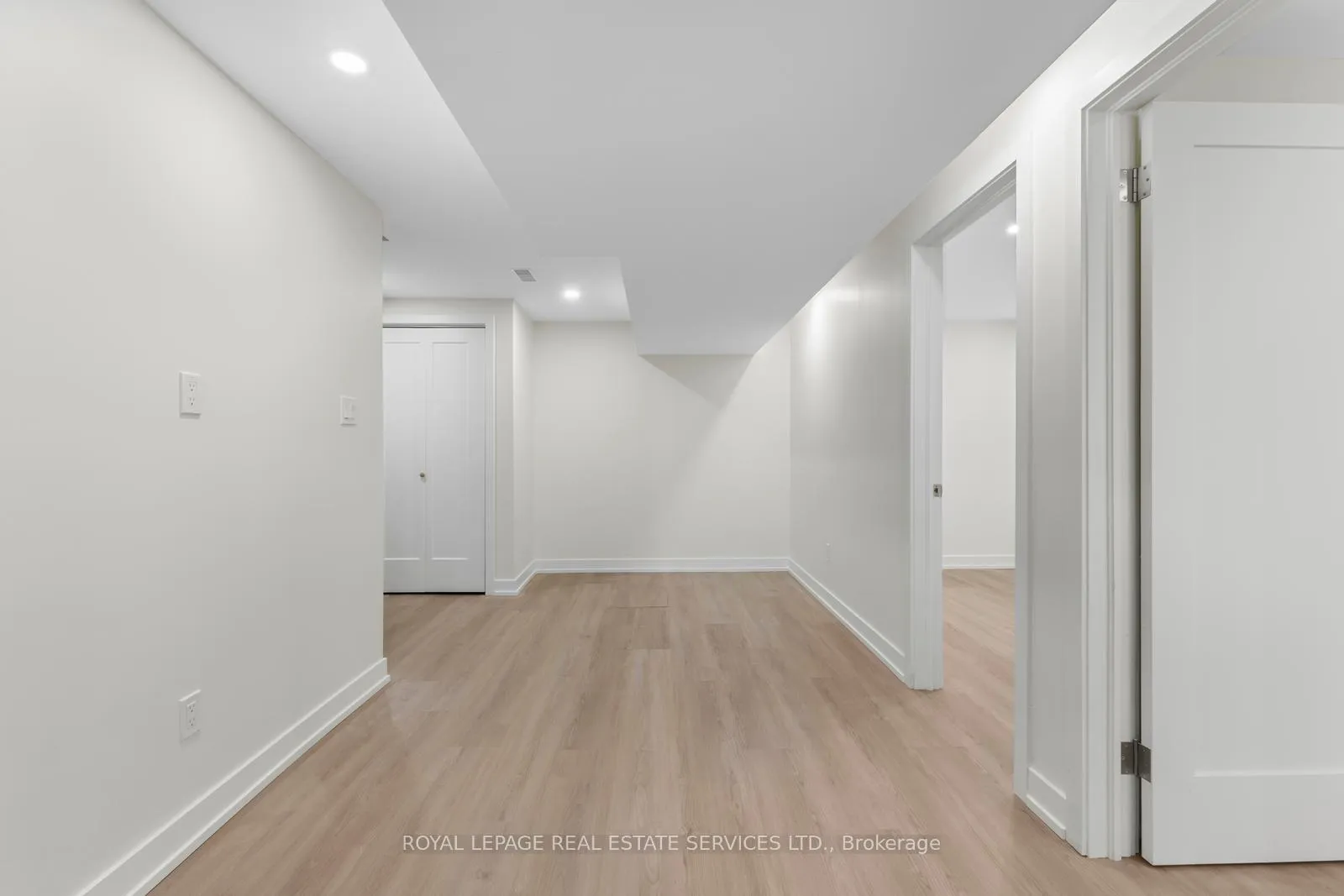 Photo 10 of Unit Lower, 1129 Mount Pleasant Road, Toronto, Mount Pleasant East — HOMEH