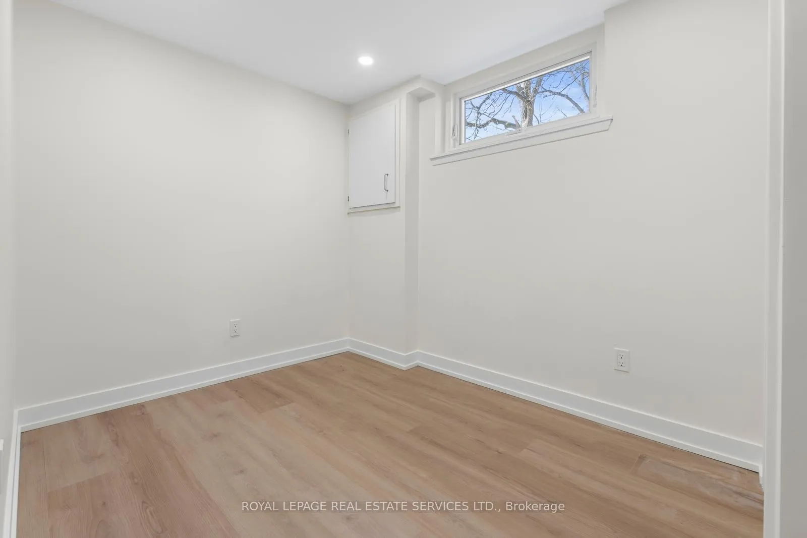 Photo 11 of Unit Lower, 1129 Mount Pleasant Road, Toronto, Mount Pleasant East — HOMEH