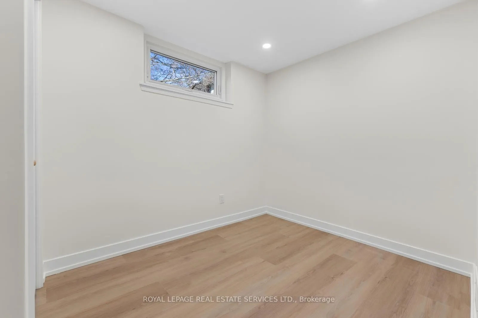 Photo 13 of Unit Lower, 1129 Mount Pleasant Road, Toronto, Mount Pleasant East — HOMEH