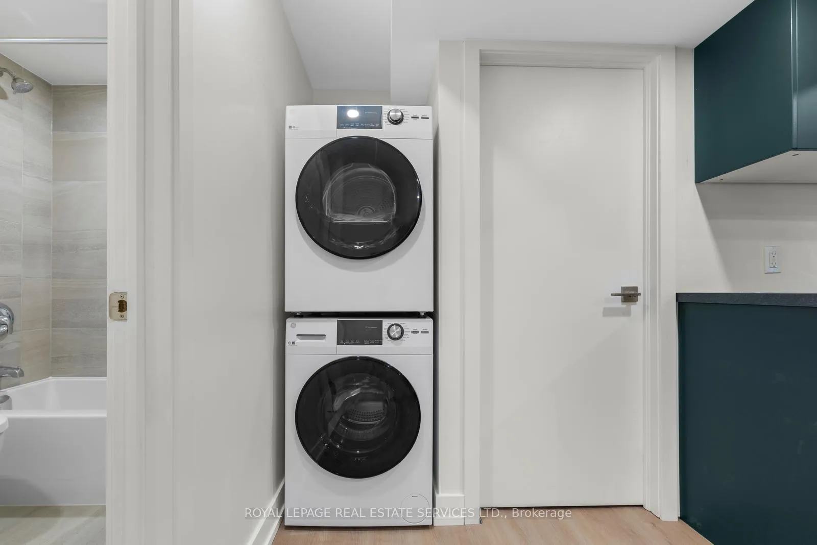 Photo 19 of Unit Lower, 1129 Mount Pleasant Road, Toronto, Mount Pleasant East — HOMEH