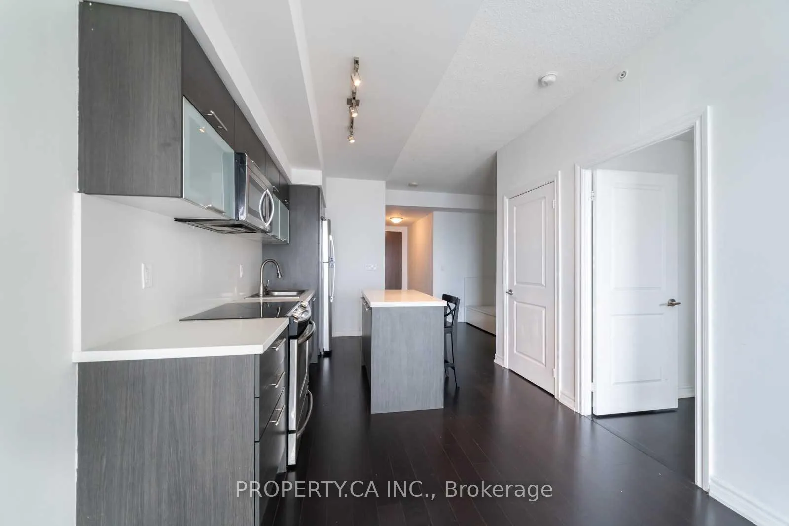 Photo 2 of Unit 4403, 386 Yonge Street, Toronto, Bay Street Corridor — HOMEH