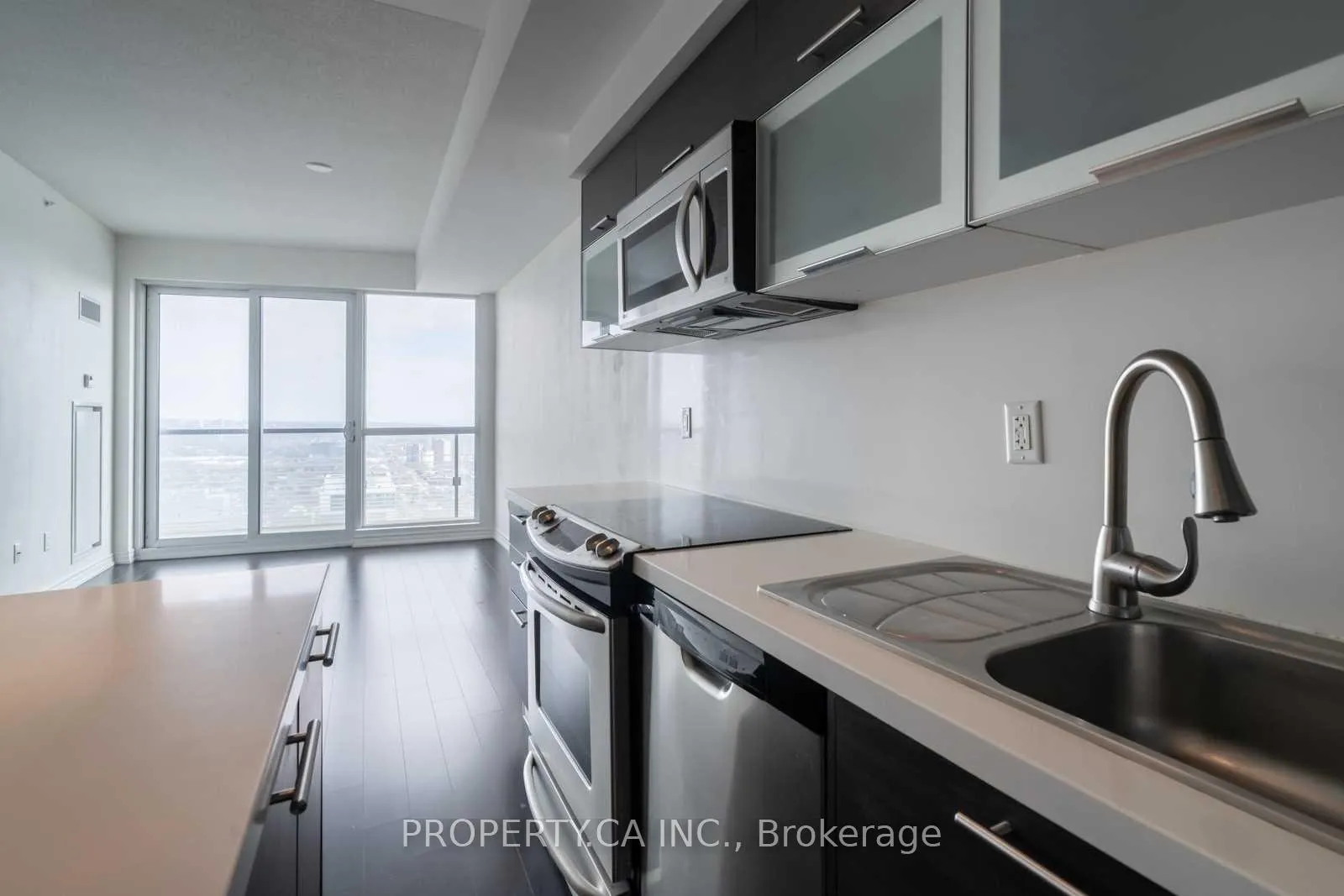 Photo 13 of Unit 4403, 386 Yonge Street, Toronto, Bay Street Corridor — HOMEH