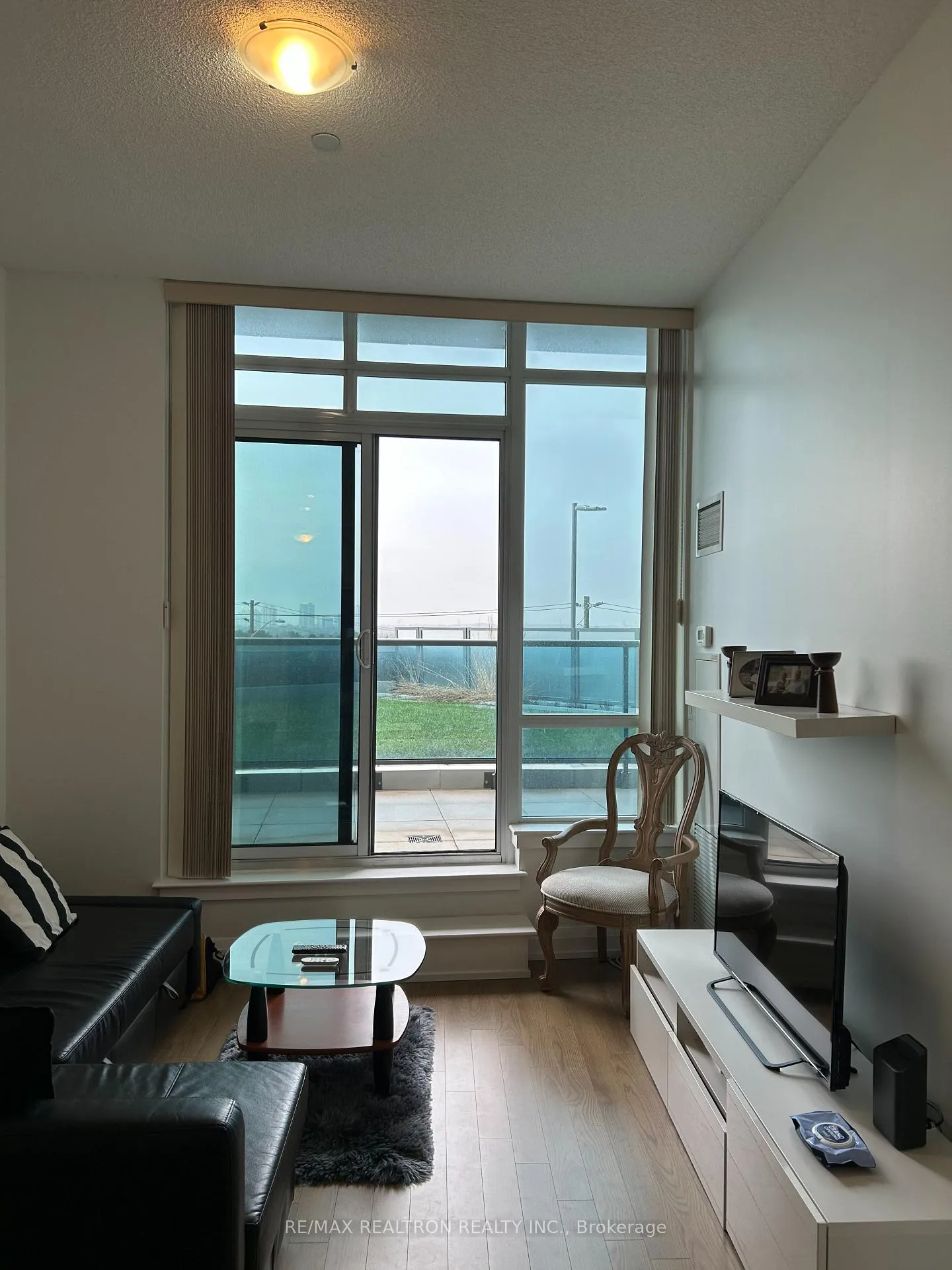 Photo 3 of Unit 322, 7161 Yonge Street, Markham, Grandview — HOMEH