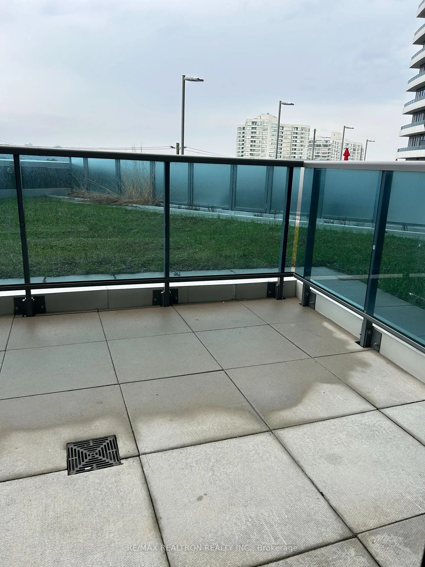Photo 4 of Unit 322, 7161 Yonge Street, Markham, Grandview — HOMEH