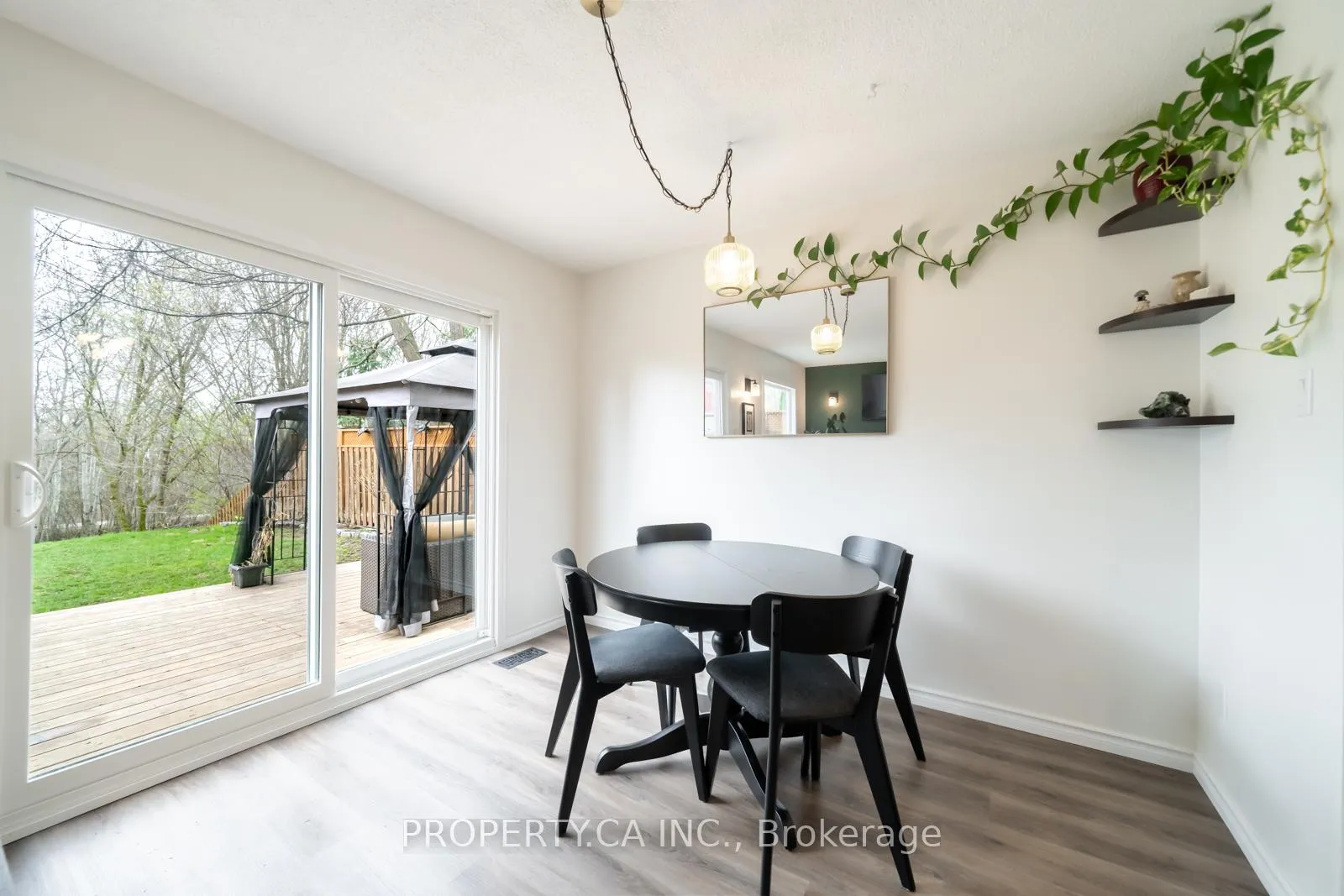 Photo 12 of 97 D'aubigny Road, Brantford — HOMEH