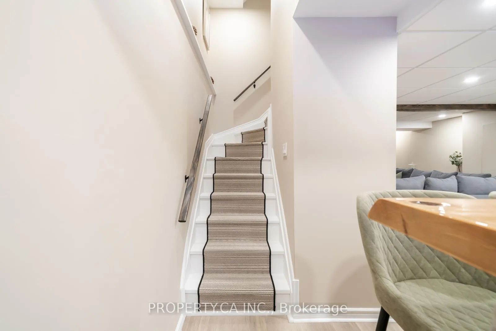 Photo 24 of 97 D'aubigny Road, Brantford — HOMEH