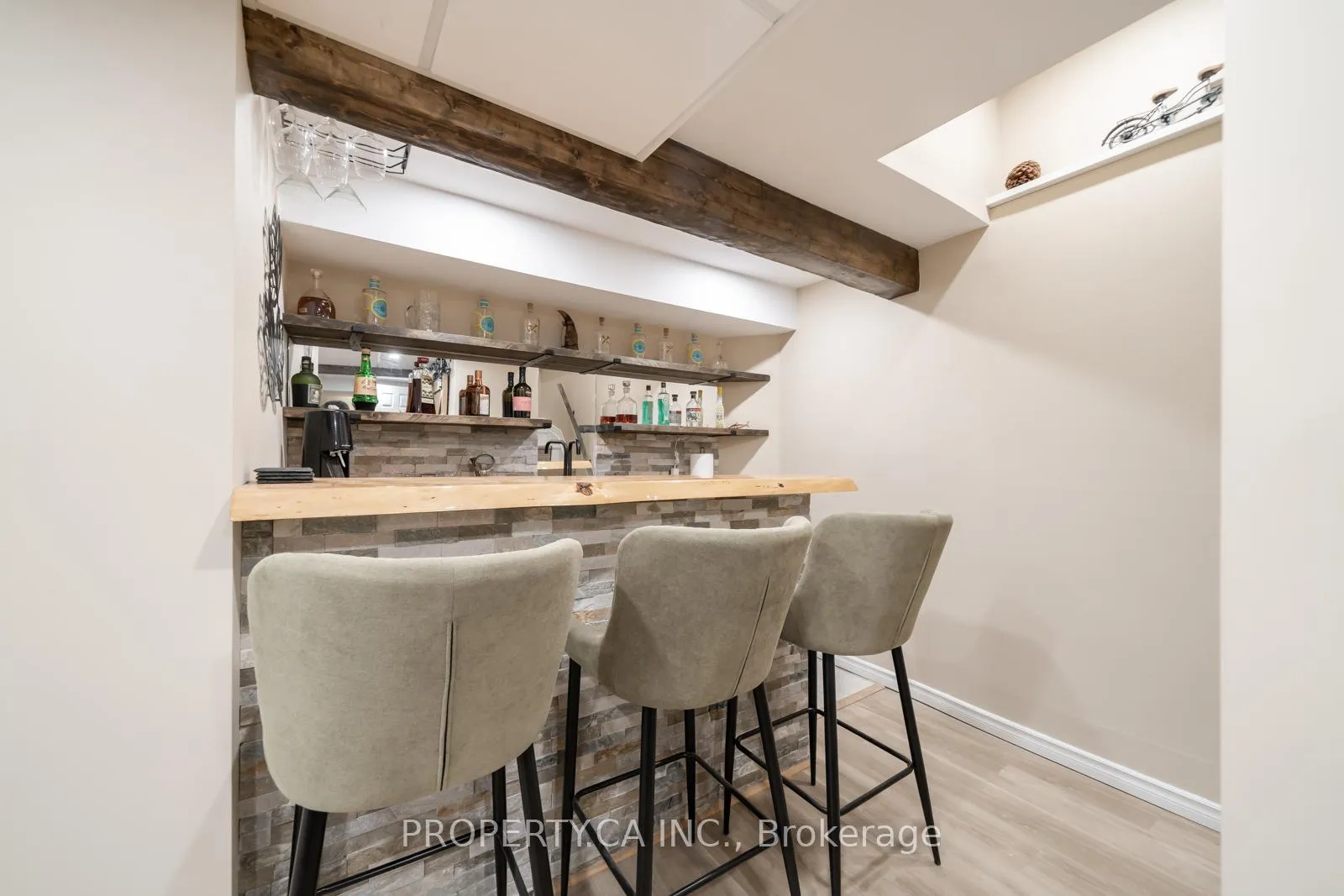 Photo 26 of 97 D'aubigny Road, Brantford — HOMEH