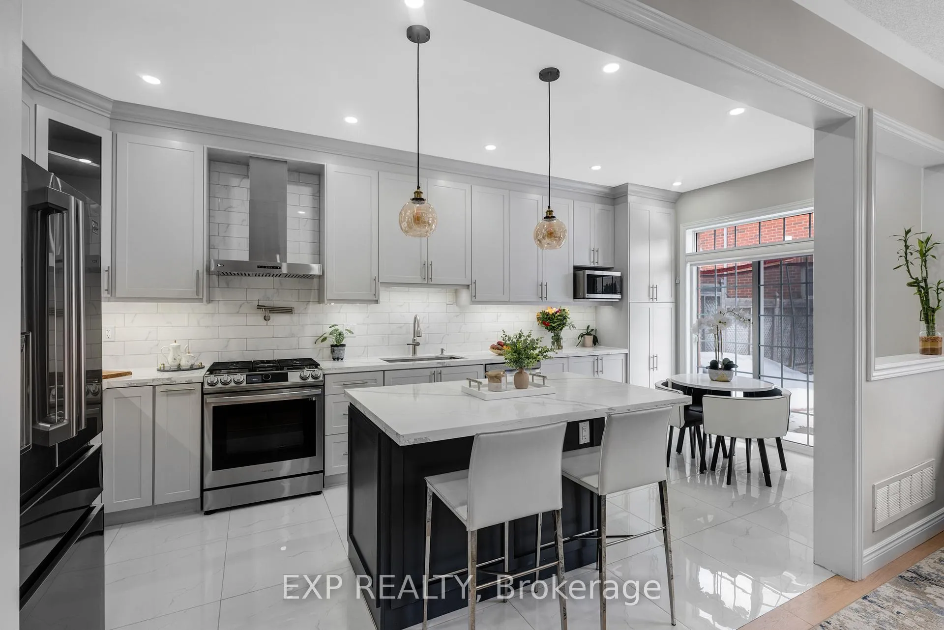 Photo 10 of 565 Foxcroft Boulevard, Newmarket, Stonehaven-Wyndham — HOMEH