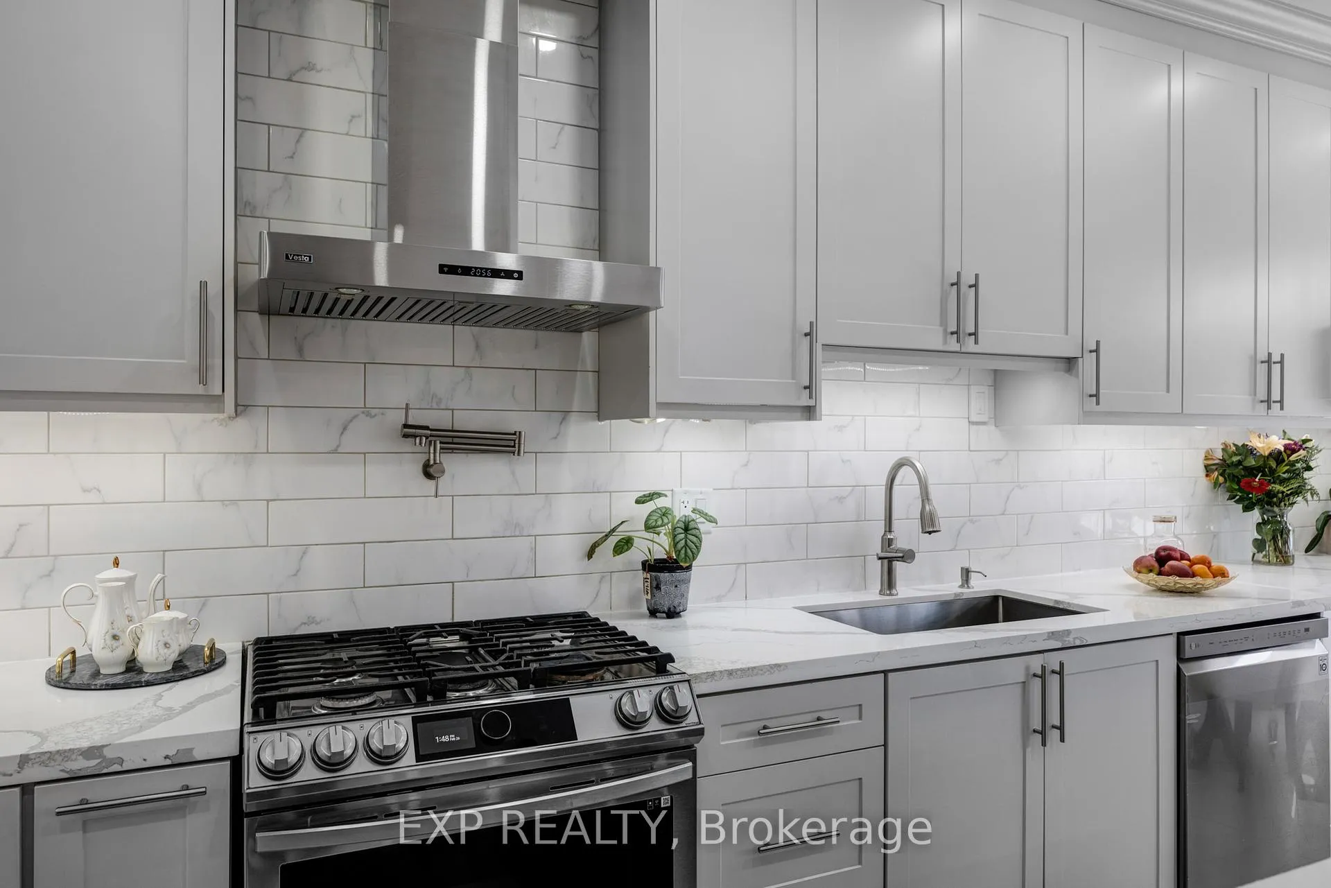 Photo 13 of 565 Foxcroft Boulevard, Newmarket, Stonehaven-Wyndham — HOMEH