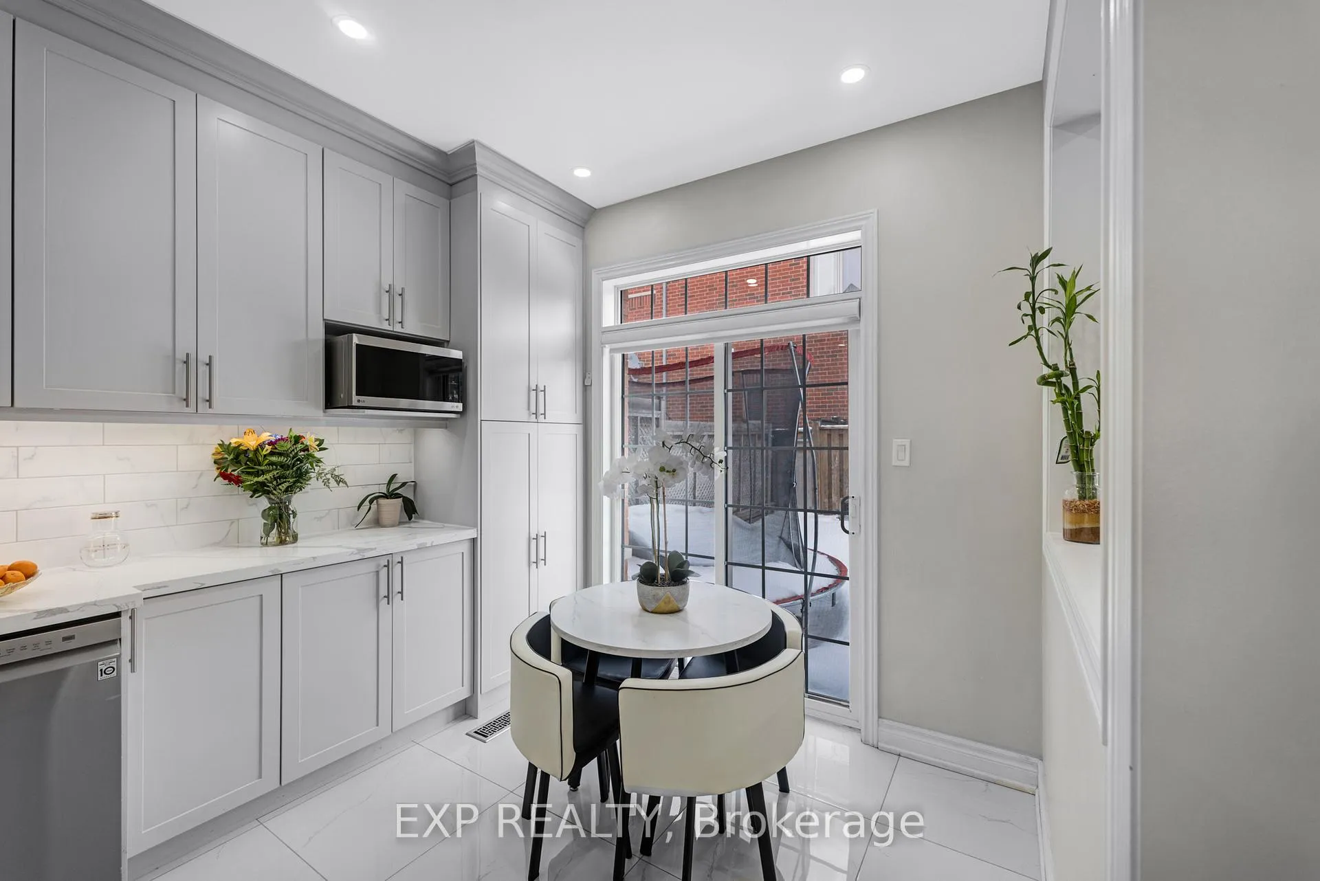 Photo 14 of 565 Foxcroft Boulevard, Newmarket, Stonehaven-Wyndham — HOMEH