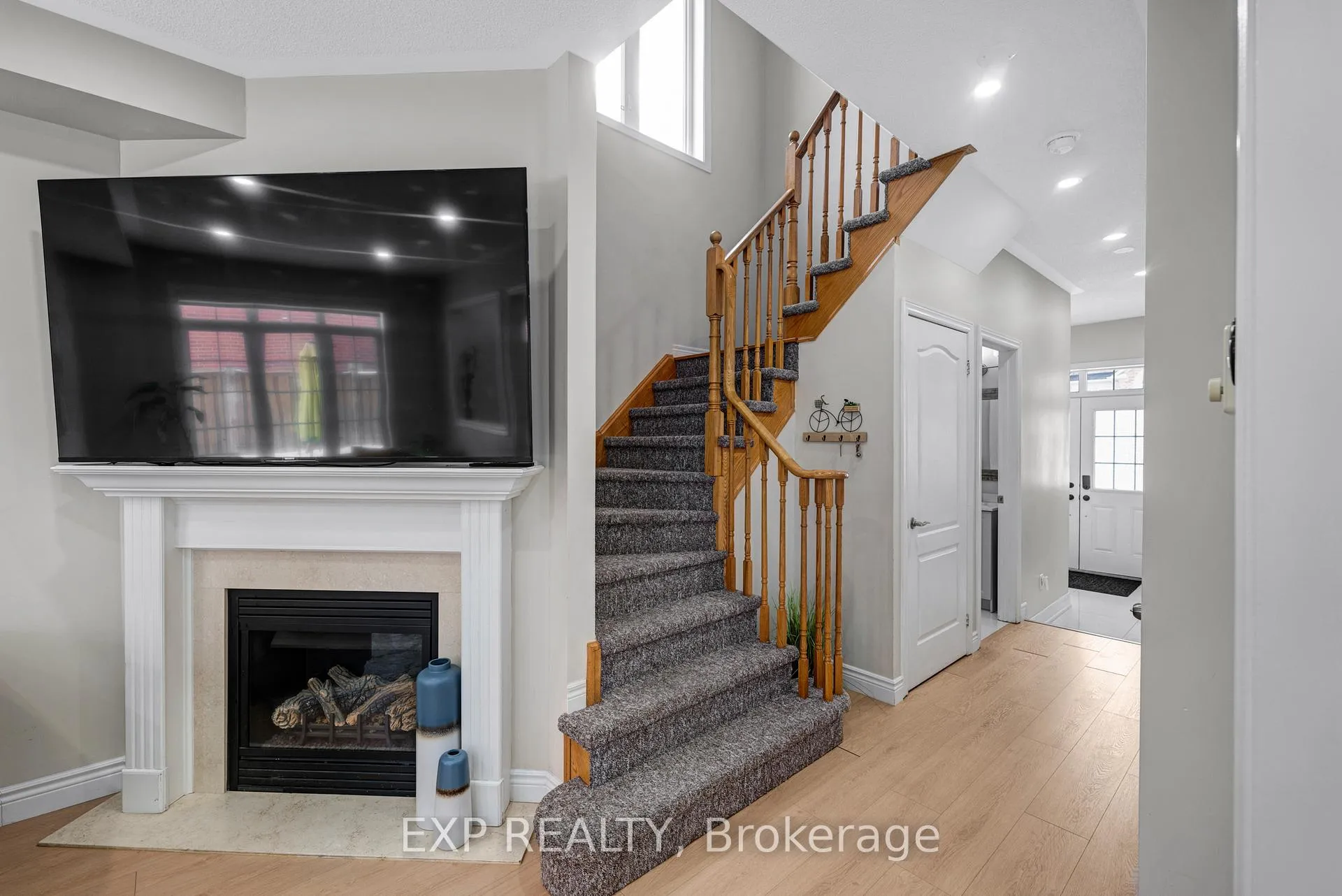 Photo 17 of 565 Foxcroft Boulevard, Newmarket, Stonehaven-Wyndham — HOMEH