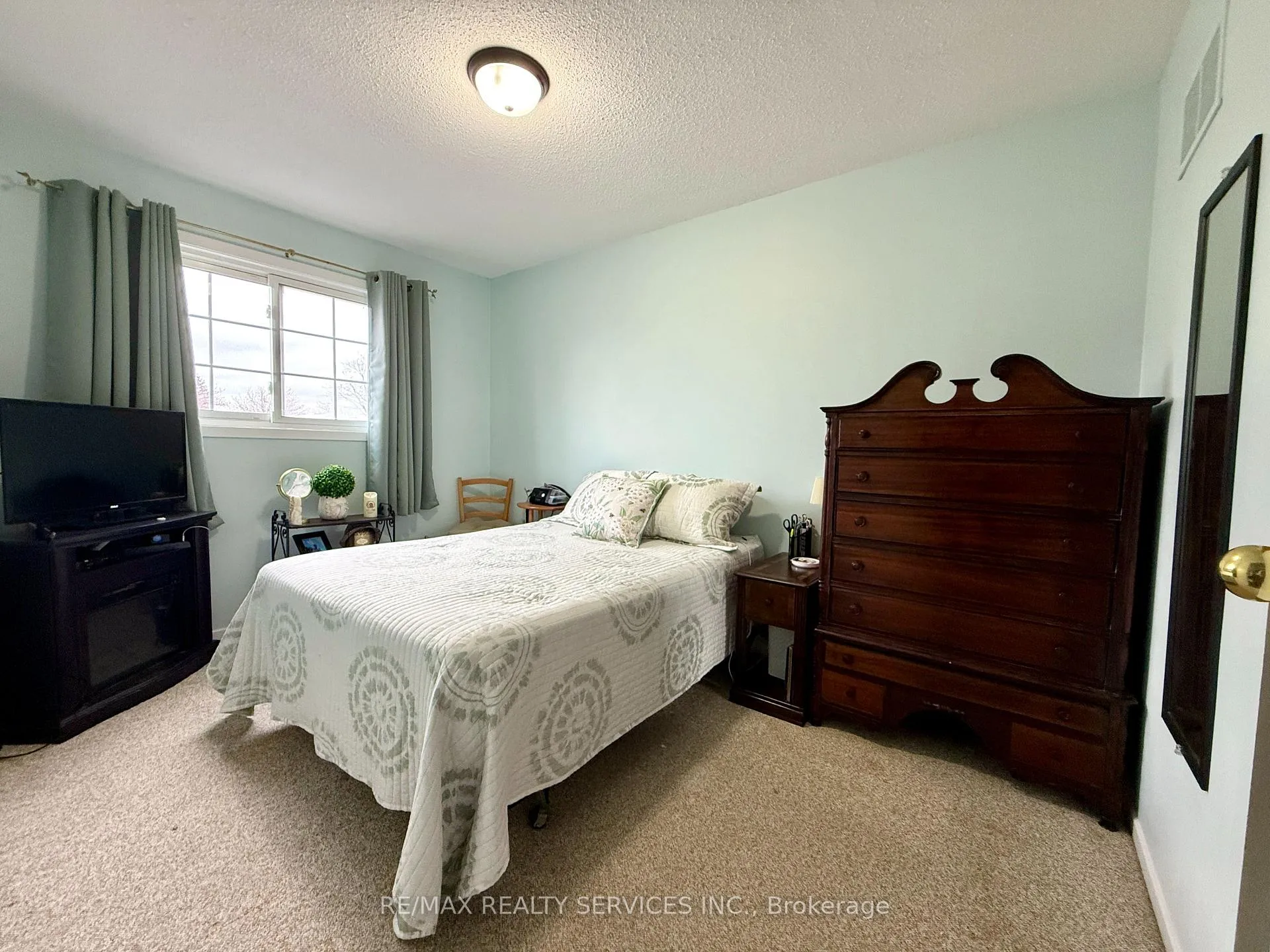 Photo 17 of 40 Crenshaw Court, Brampton, Heart Lake West — HOMEH