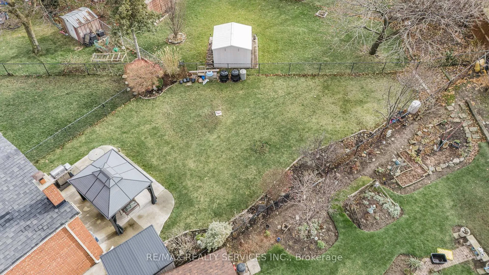 Photo 33 of 40 Crenshaw Court, Brampton, Heart Lake West — HOMEH