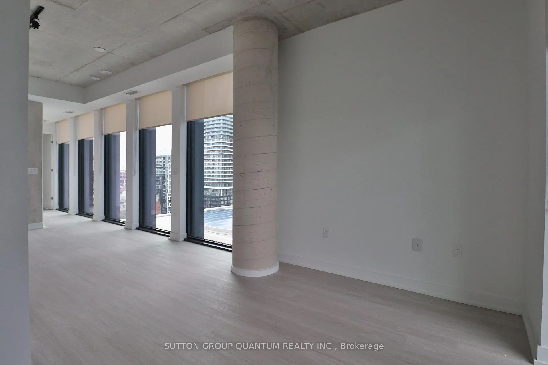 Photo 7 of Unit 1405, 284 King Street E, Toronto, Moss Park — HOMEH