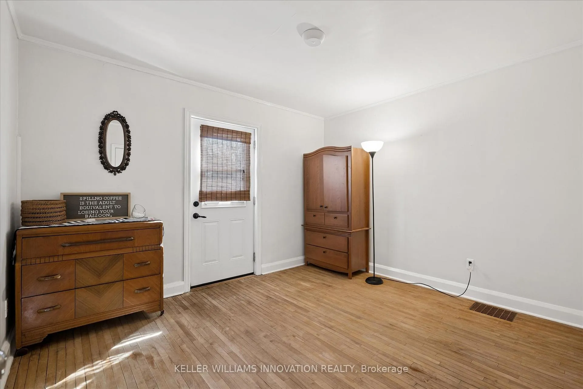 Photo 11 of 12 St Vincent Street, Kitchener — HOMEH