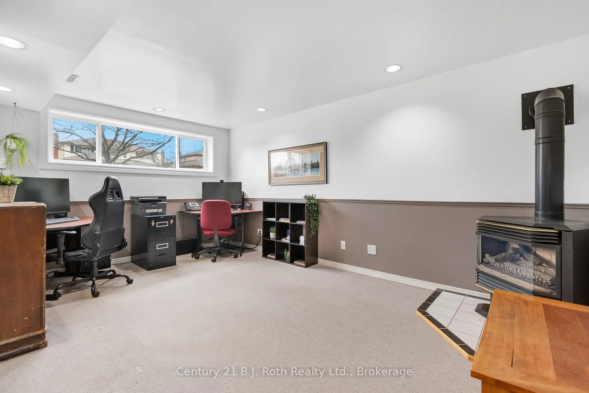 Photo 31 of 7 Carmichael Court, Orillia — HOMEH