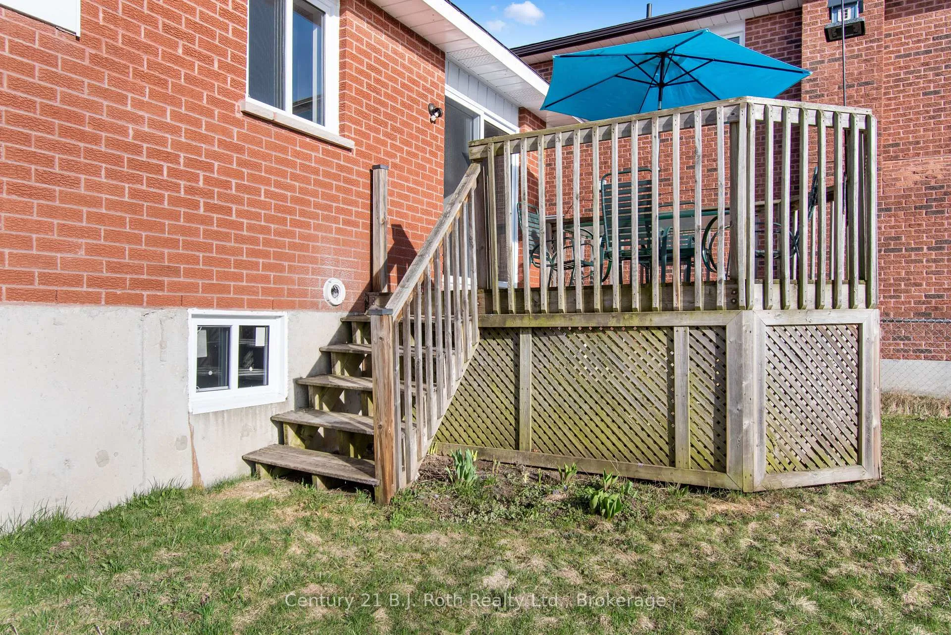Photo 36 of 7 Carmichael Court, Orillia — HOMEH