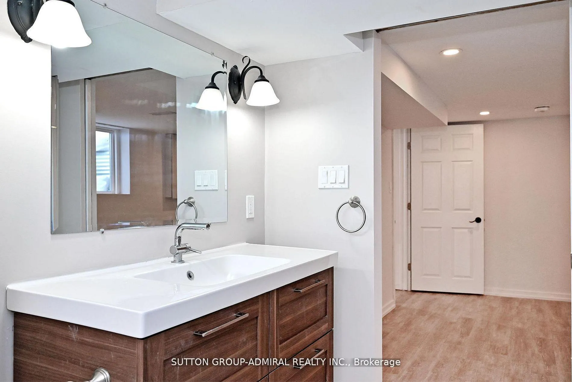 Photo 36 of 145 Ninth Avenue, Kitchener — HOMEH