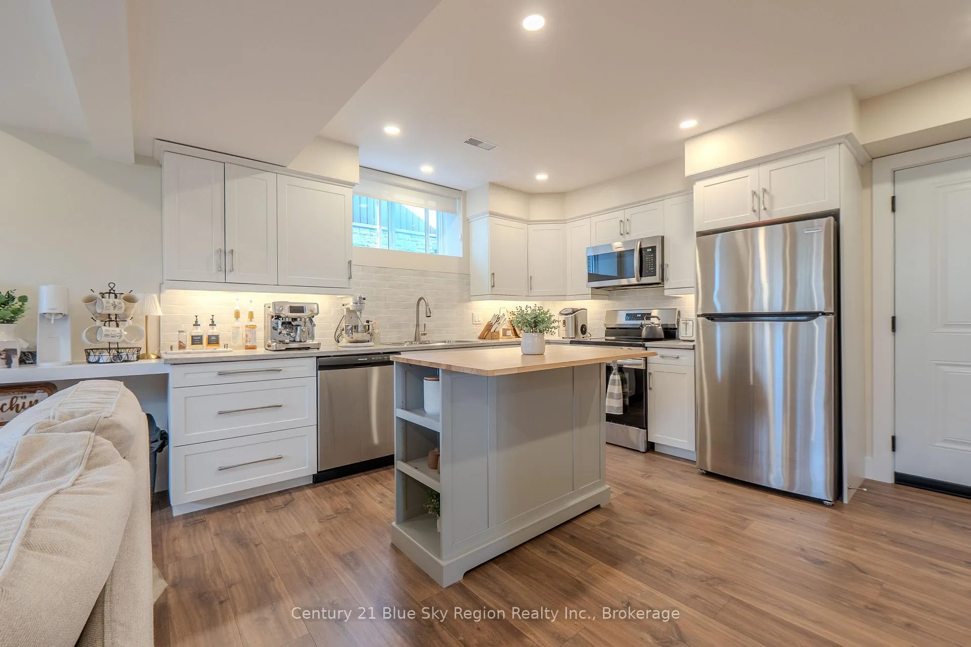 Photo 39 of 14 Evan Place, North Bay, Airport — HOMEH