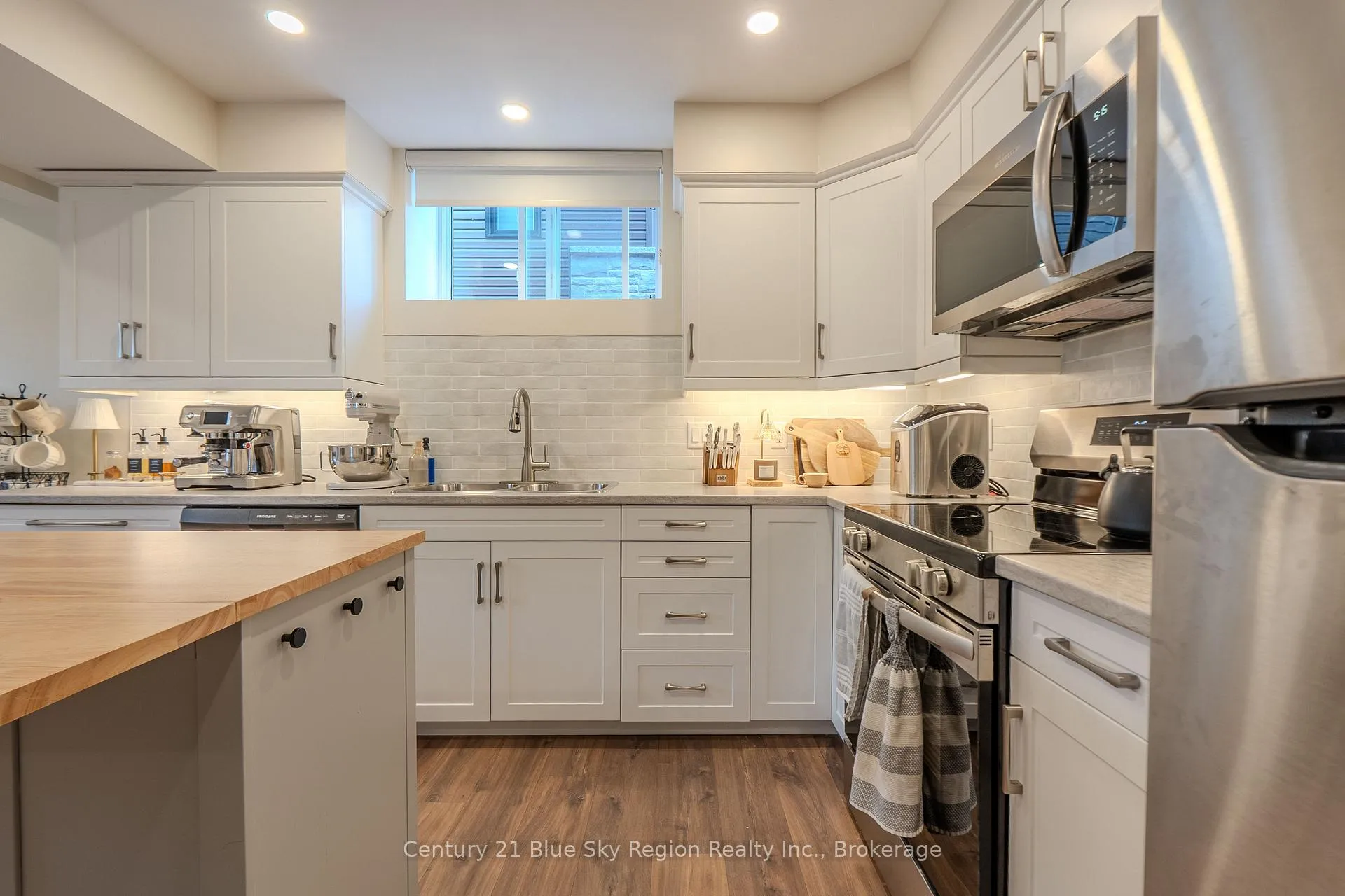 Photo 41 of 14 Evan Place, North Bay, Airport — HOMEH
