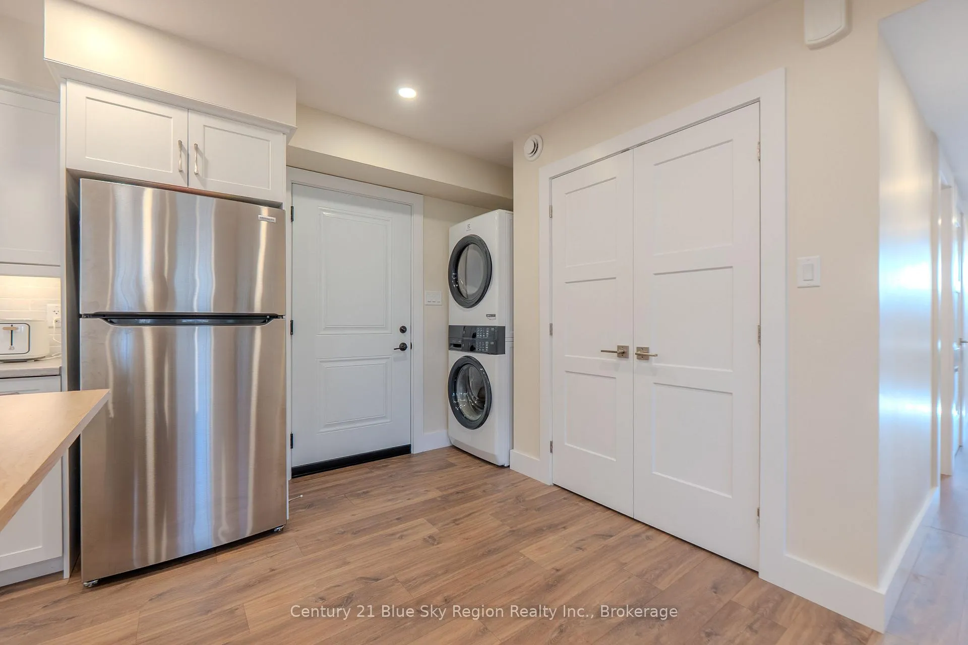 Photo 44 of 14 Evan Place, North Bay, Airport — HOMEH
