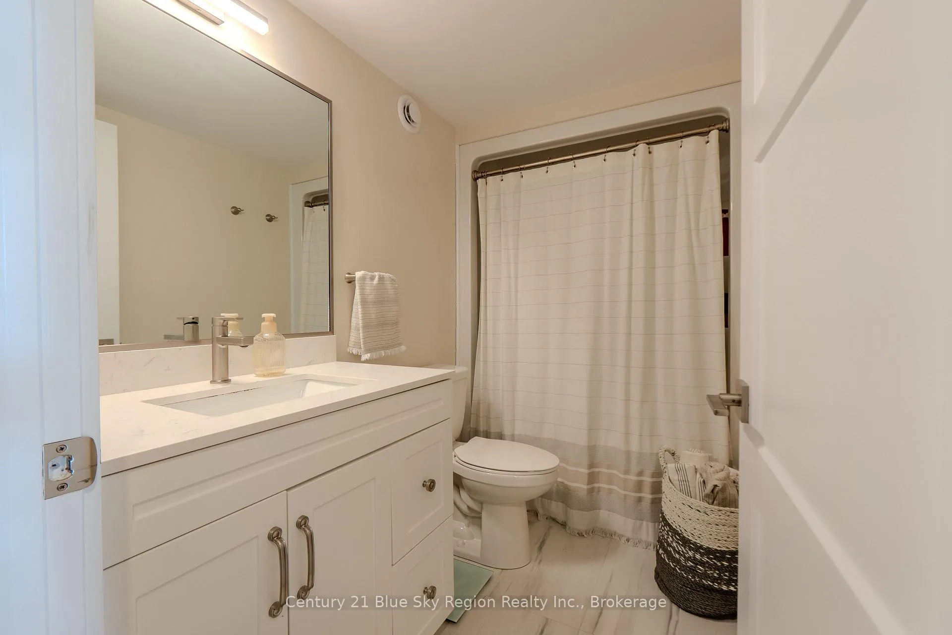 Photo 46 of 14 Evan Place, North Bay, Airport — HOMEH