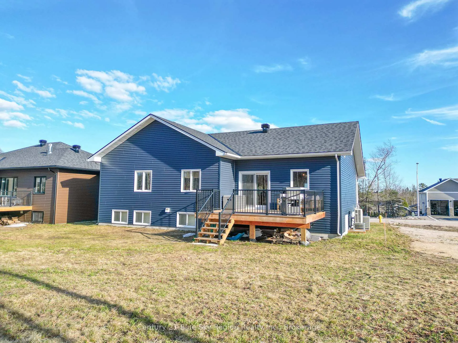 Photo 48 of 14 Evan Place, North Bay, Airport — HOMEH