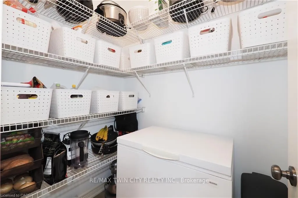 Photo 20 of 108 Hunsberger Drive, Wilmot — HOMEH