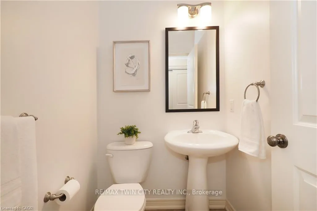 Photo 23 of 108 Hunsberger Drive, Wilmot — HOMEH