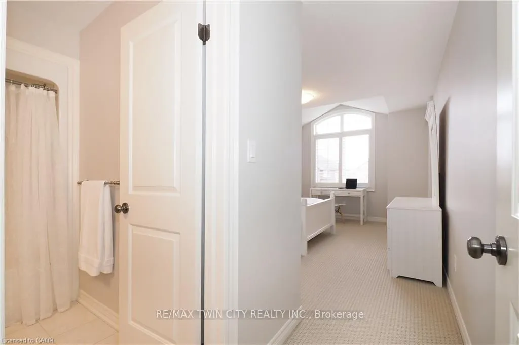 Photo 37 of 108 Hunsberger Drive, Wilmot — HOMEH