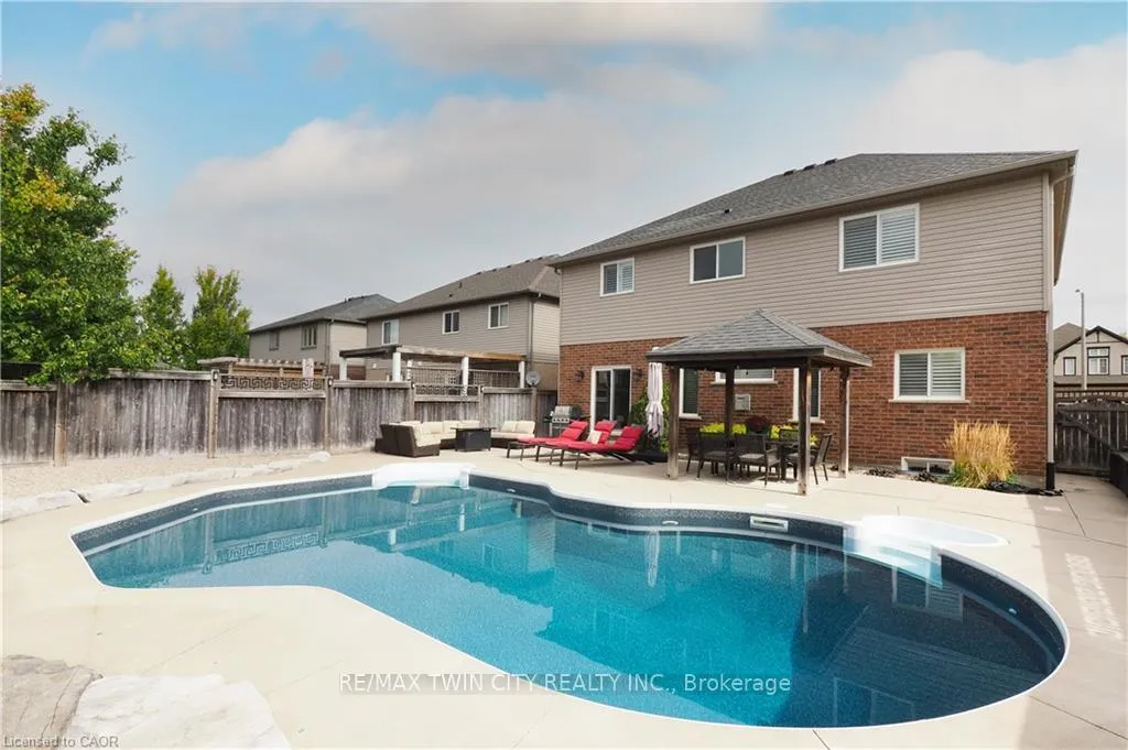 Photo 46 of 108 Hunsberger Drive, Wilmot — HOMEH