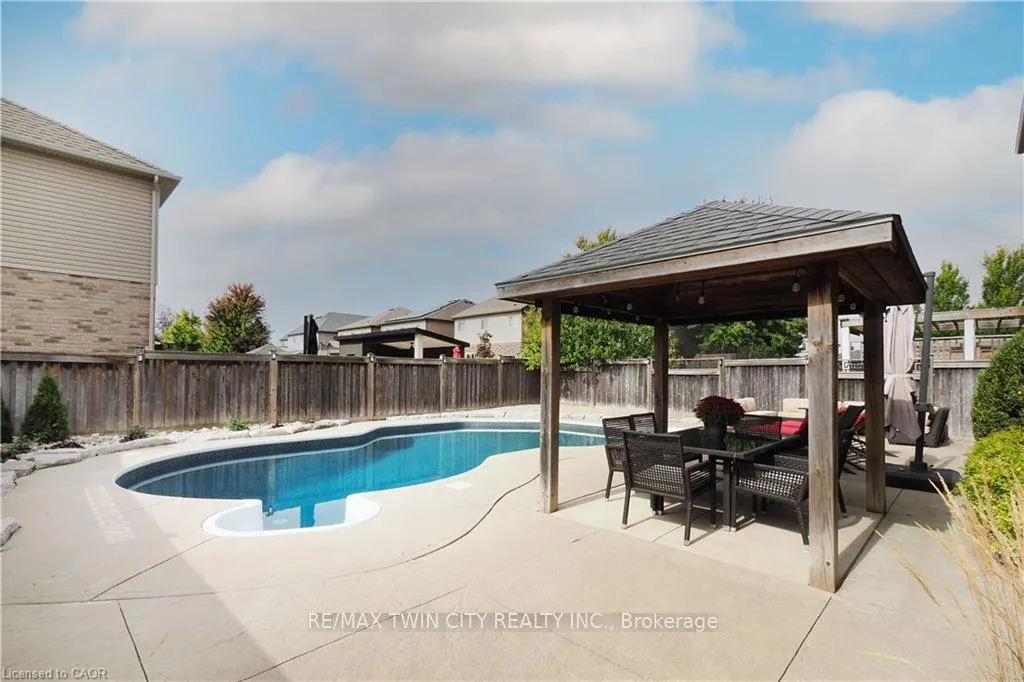 Photo 47 of 108 Hunsberger Drive, Wilmot — HOMEH