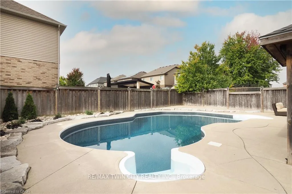 Photo 50 of 108 Hunsberger Drive, Wilmot — HOMEH