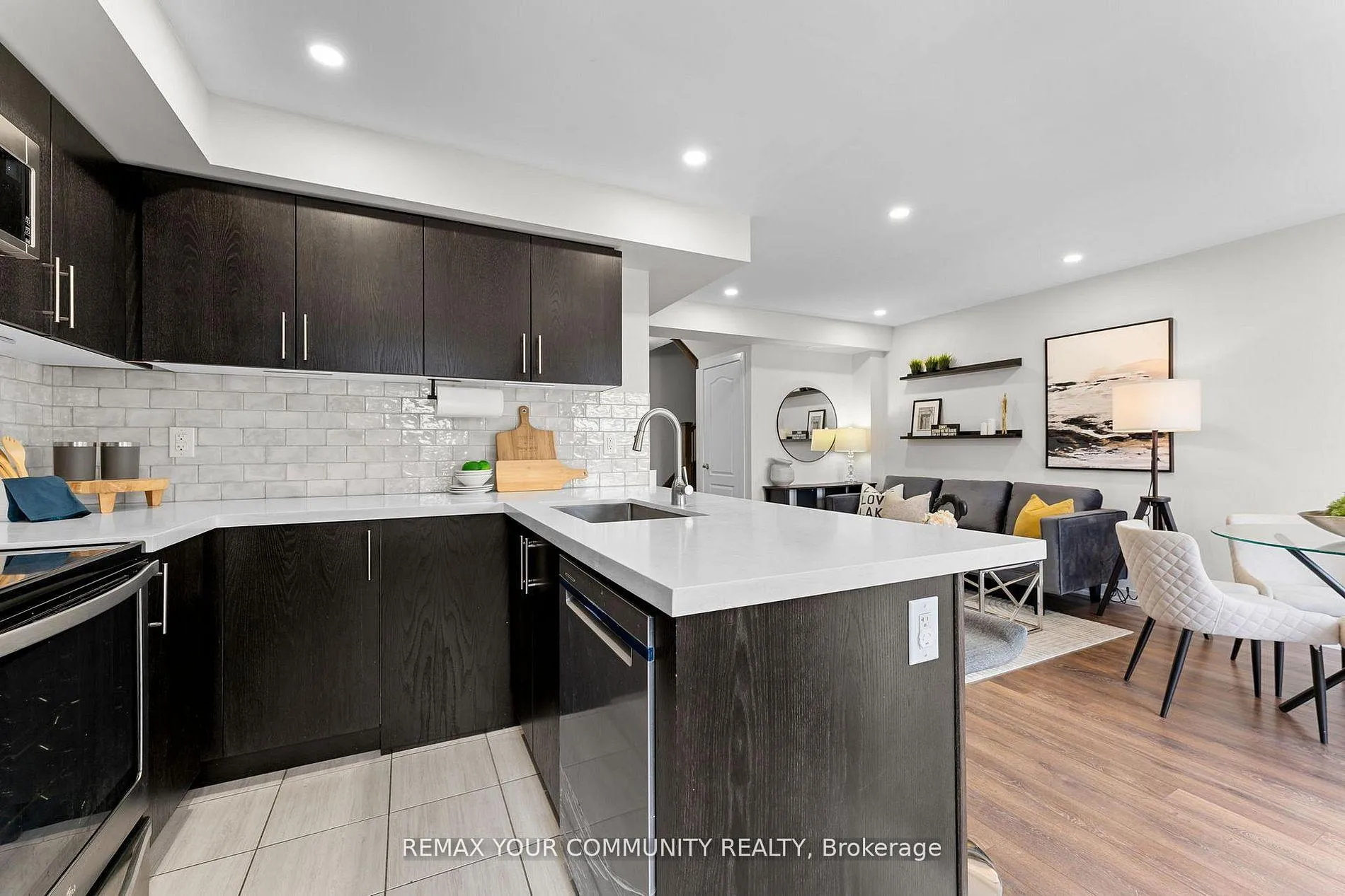 Photo 4 of Unit 2112, 2 Westmeath Lane, Markham, Cornell — HOMEH