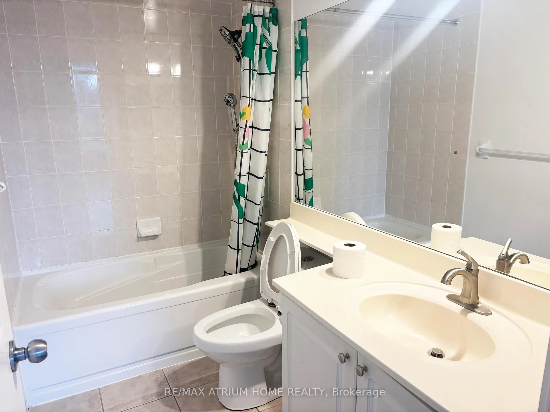 Photo 9 of Unit 1910, 35 Finch Avenue E, North York, Willowdale East — HOMEH