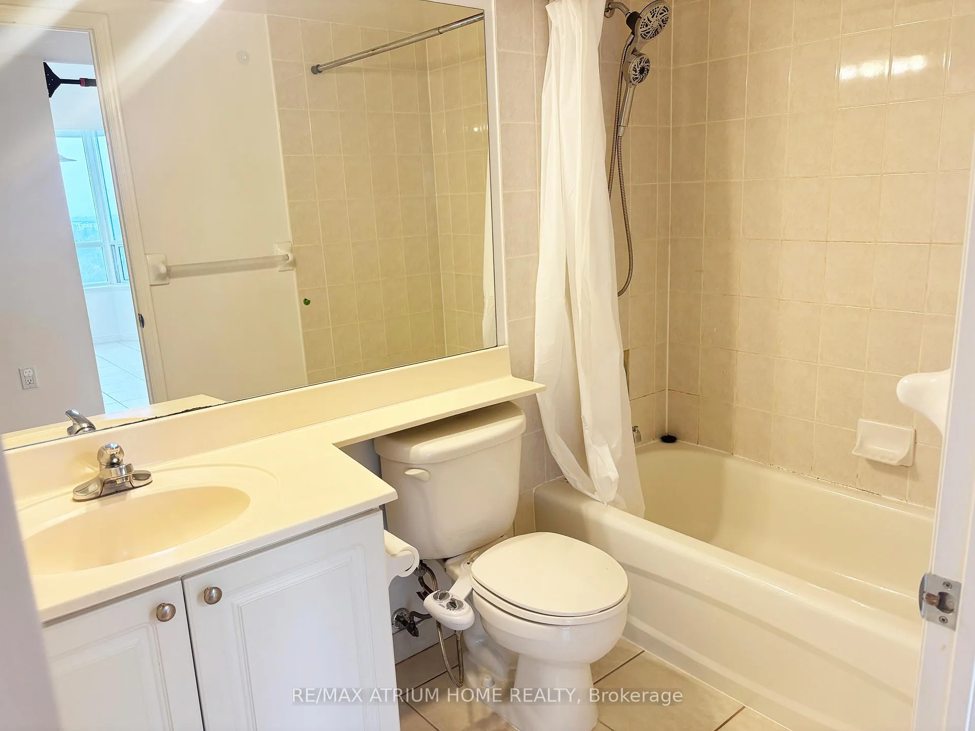 Photo 12 of Unit 1910, 35 Finch Avenue E, North York, Willowdale East — HOMEH