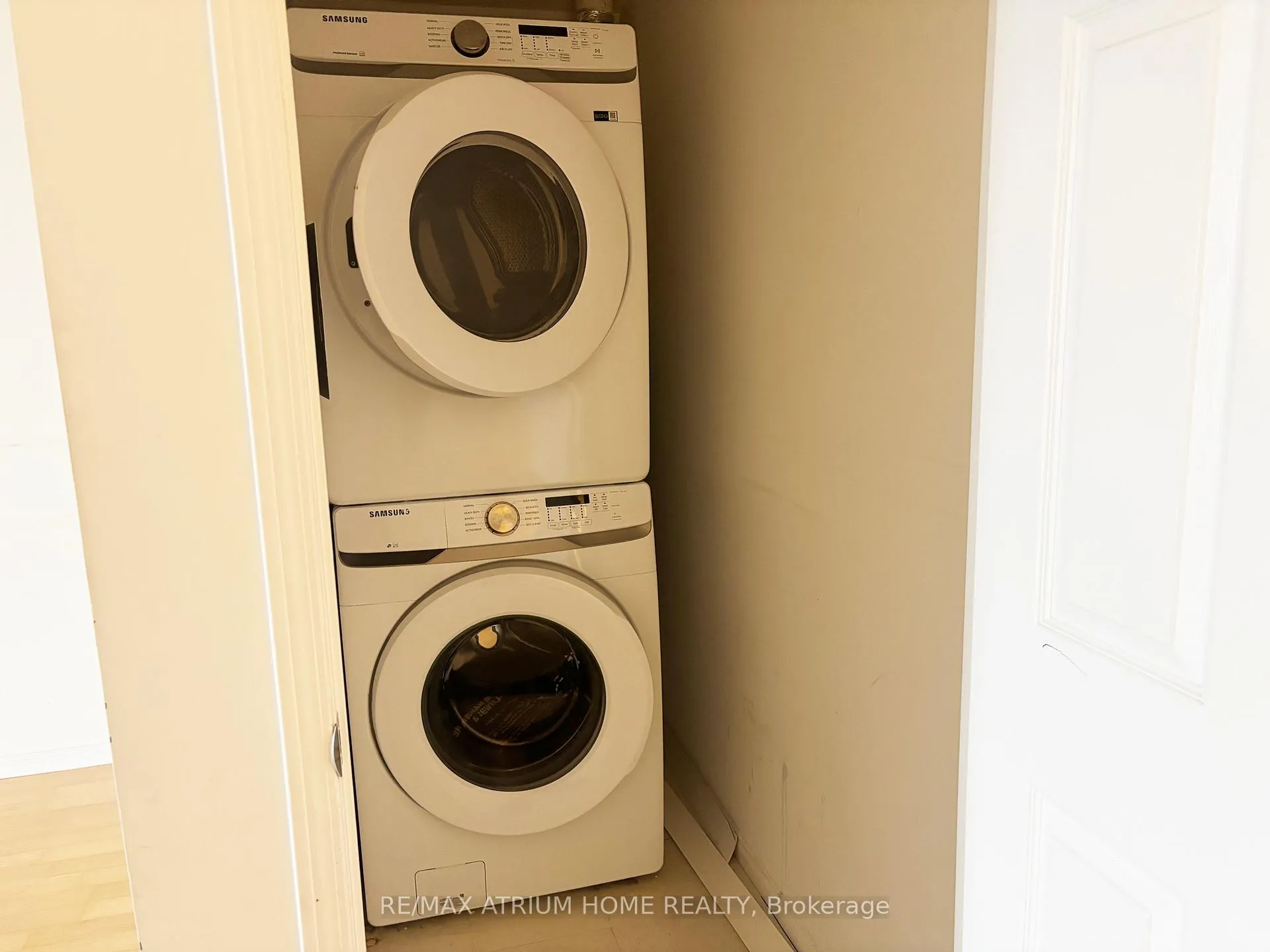 Photo 13 of Unit 1910, 35 Finch Avenue E, North York, Willowdale East — HOMEH
