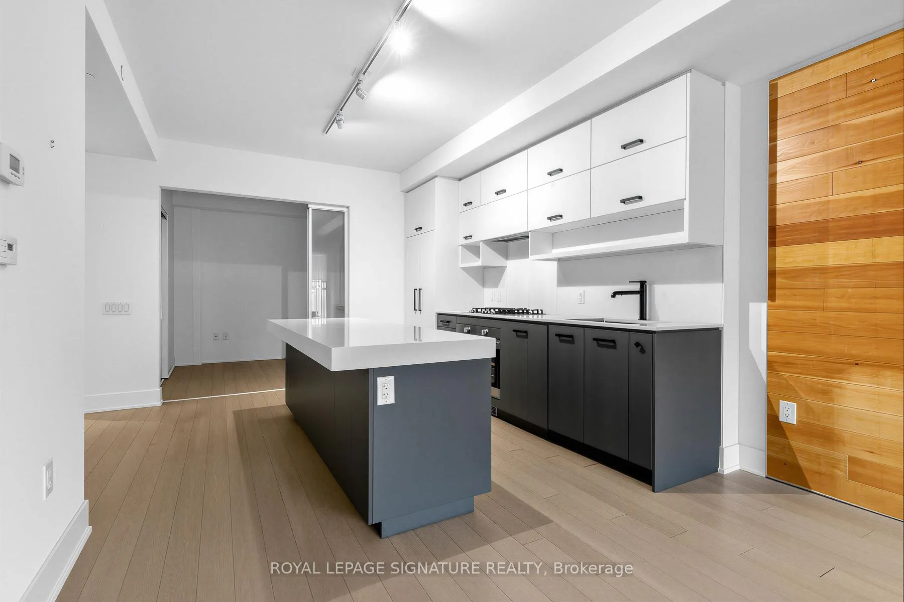 Photo 4 of Unit 203, 1888 Queen Street E, Toronto, The Beaches — HOMEH