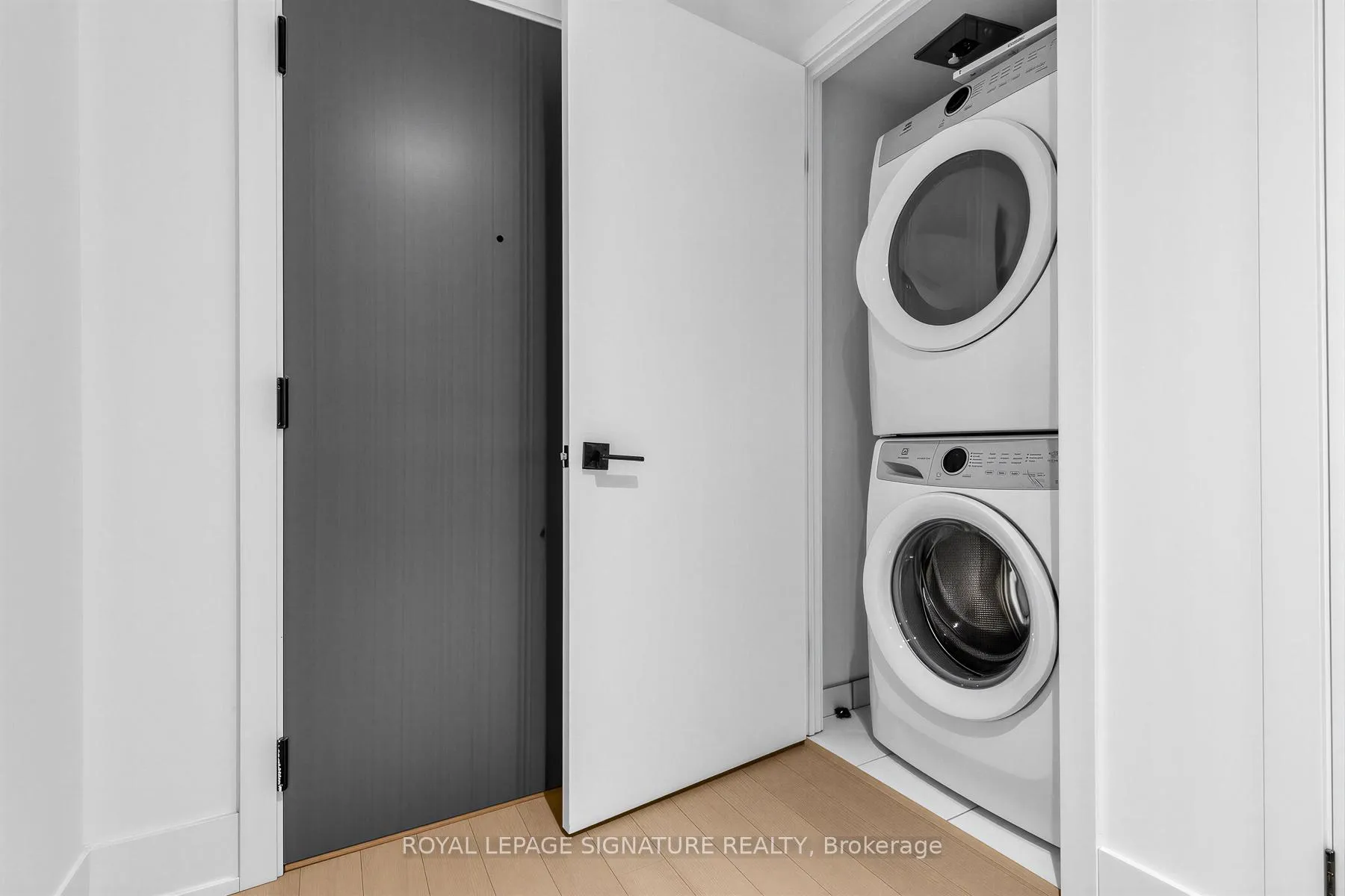 Photo 22 of Unit 203, 1888 Queen Street E, Toronto, The Beaches — HOMEH