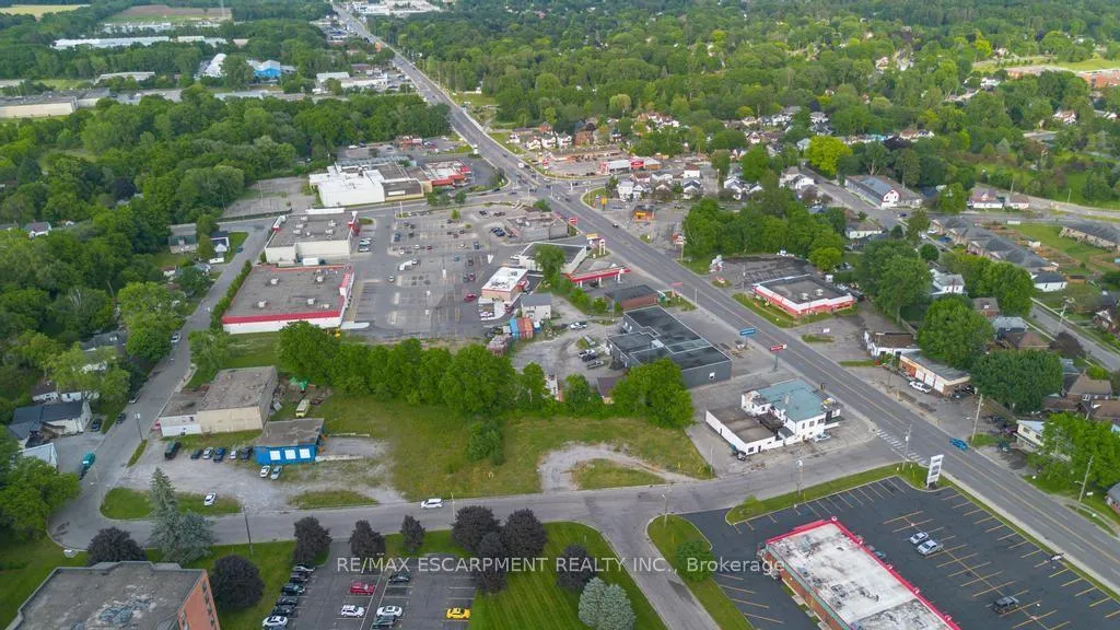 Photo 6 of 11 Elizabeth Road, Norfolk, Simcoe — HOMEH