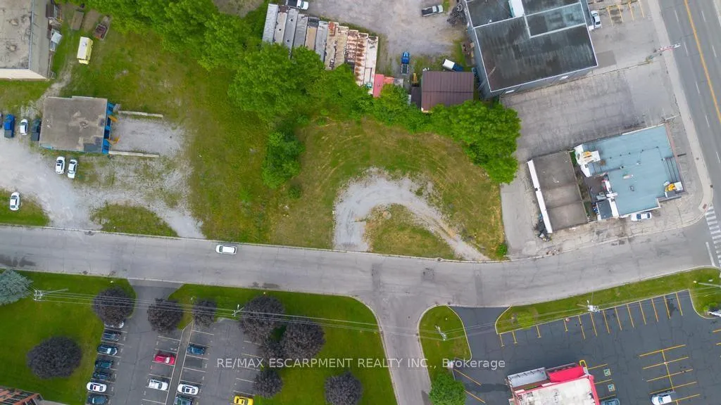 Photo 9 of 11 Elizabeth Road, Norfolk, Simcoe — HOMEH