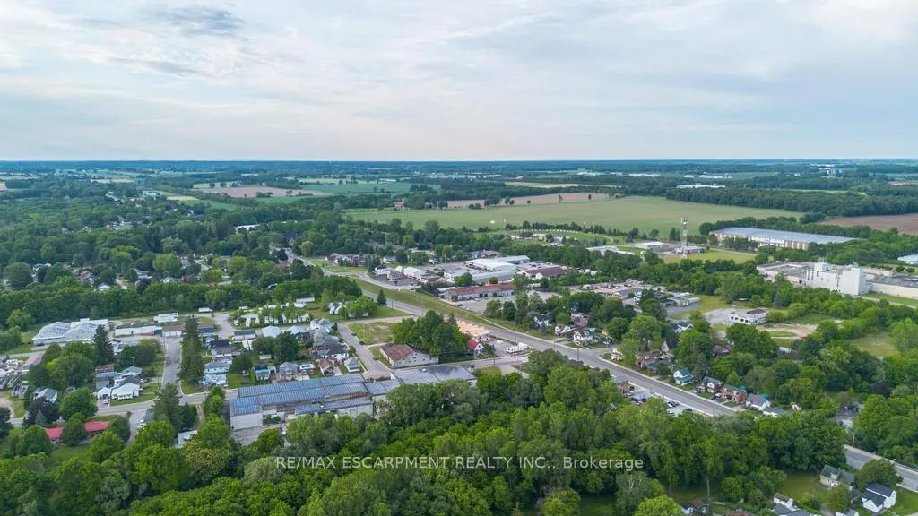 Photo 10 of 11 Elizabeth Road, Norfolk, Simcoe — HOMEH