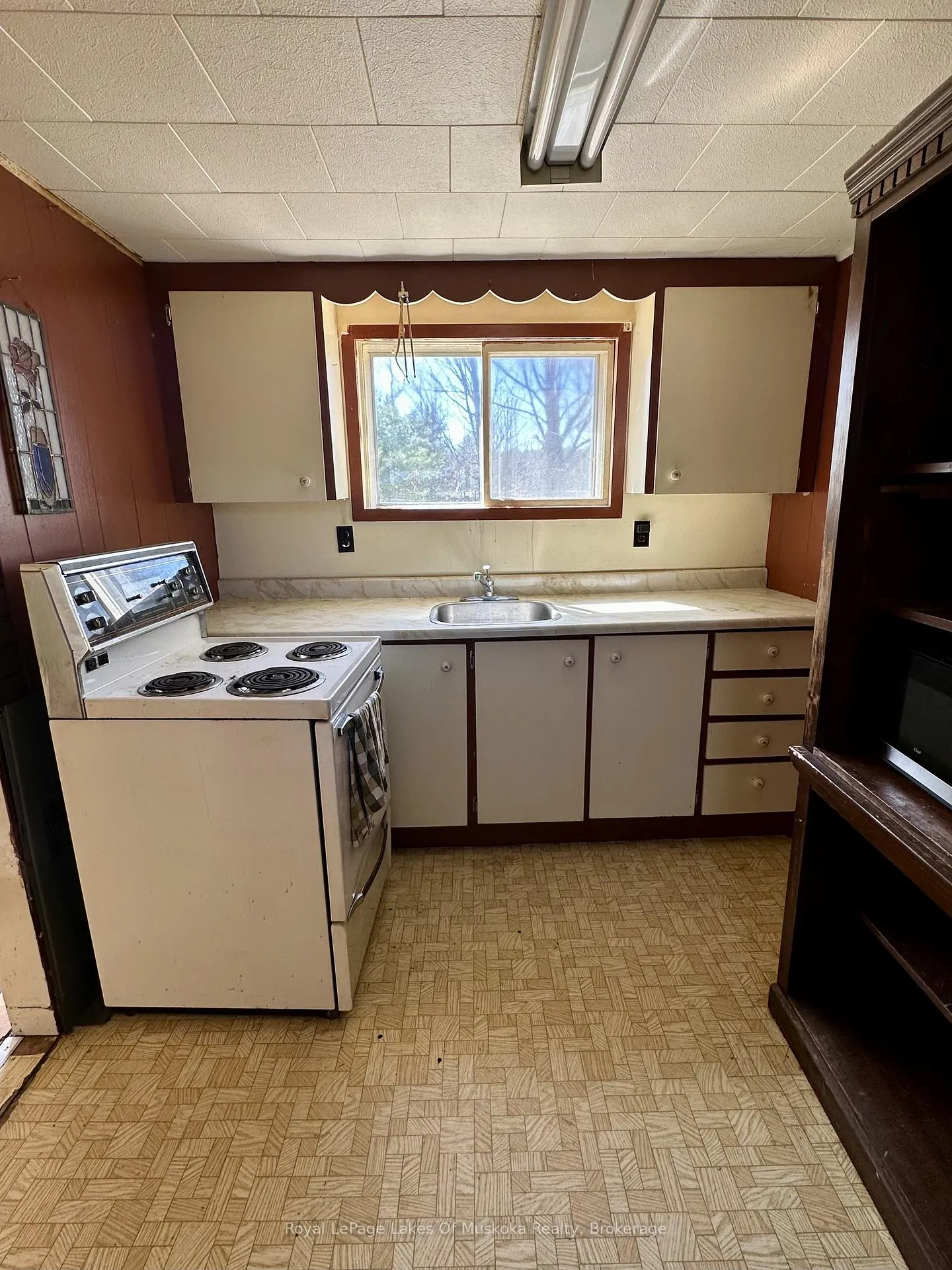 Photo 13 of 1080 St. Peter's Road, Algonquin Highlands, Stanhope — HOMEH
