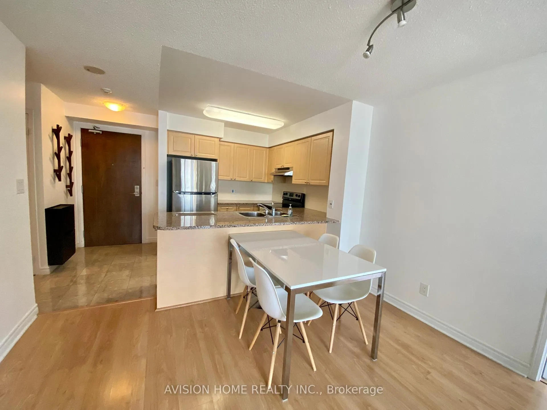 Photo 3 of Unit 1011, 35 Hollywood Avenue, North York, Willowdale East — HOMEH