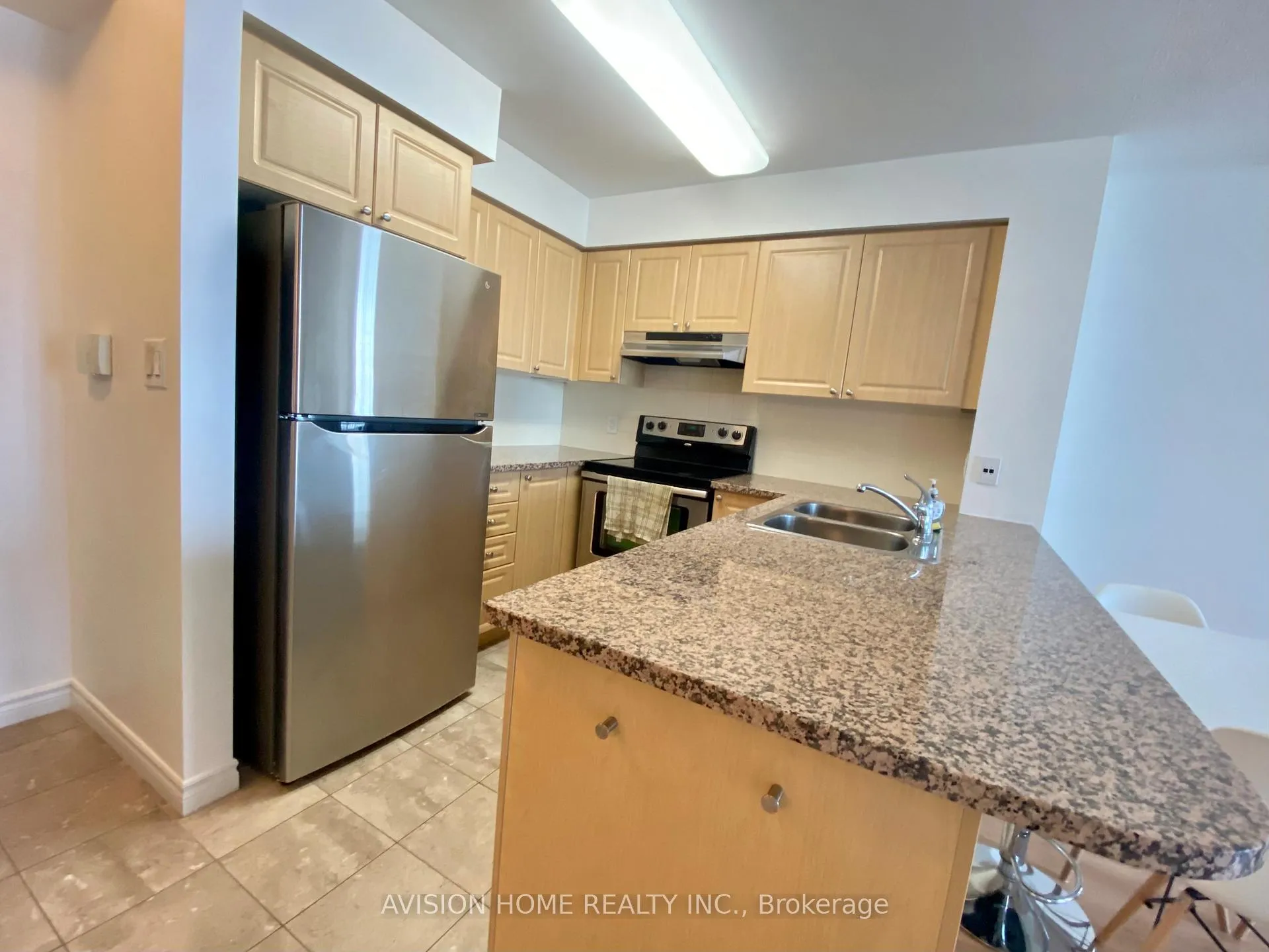 Photo 5 of Unit 1011, 35 Hollywood Avenue, North York, Willowdale East — HOMEH